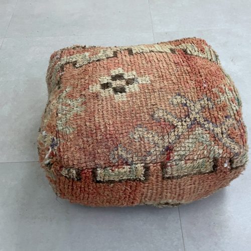 moroccan poufs 5 26699cad f3e5 4b8d a6bd 3a5bda934a65