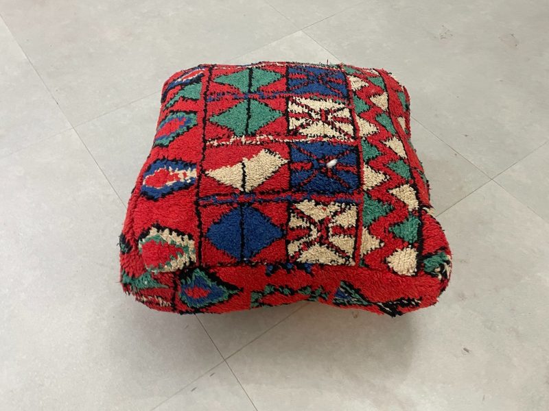 moroccan poufs 5 4cc0b27b 8693 4f56 a4bc 544128d4e4f4