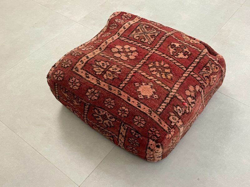 moroccan poufs 5 79124973 d085 4410 ac33 c14aba51f3a0