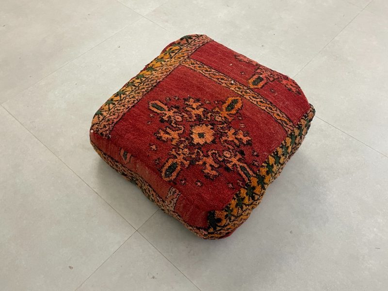 moroccan poufs 5 a35a0798 d461 4c0a 9ae4 d2232e7e32ff