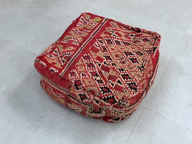 moroccan poufs 5 b3ace446 ffe5 417f bd8f 69dd1ec561c1