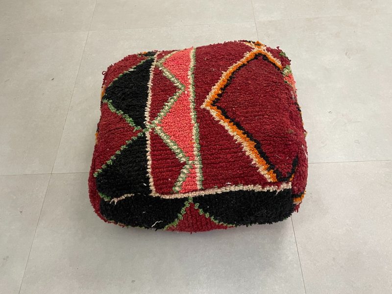 moroccan poufs 6 0666eee2 cfee 49b6 a689 cf391a671592