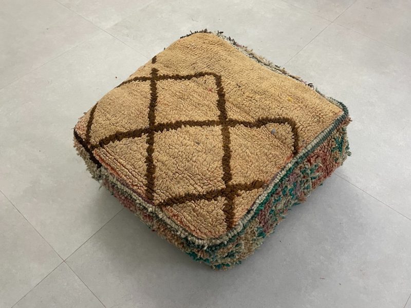 moroccan poufs 6 0a044395 e988 4e8c 947c d33838a6724e