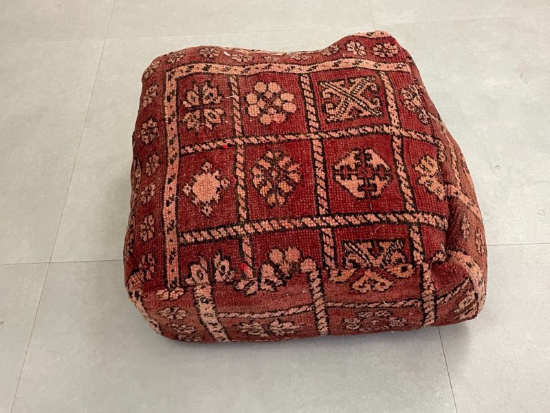 moroccan poufs 6 3131e4c0 aca4 44ac ab23 42b96a9d3a73