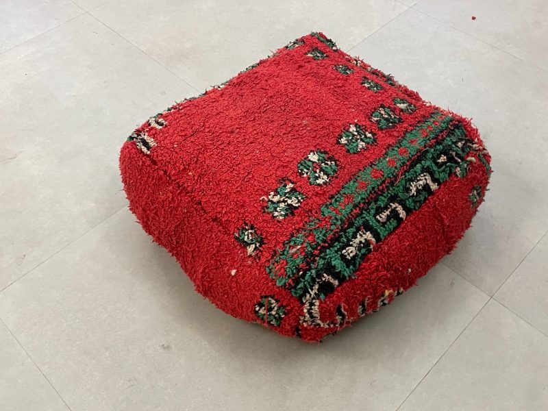 moroccan poufs 6 a154eb9a 2fb8 4f24 b3e8 1969c7118fc4