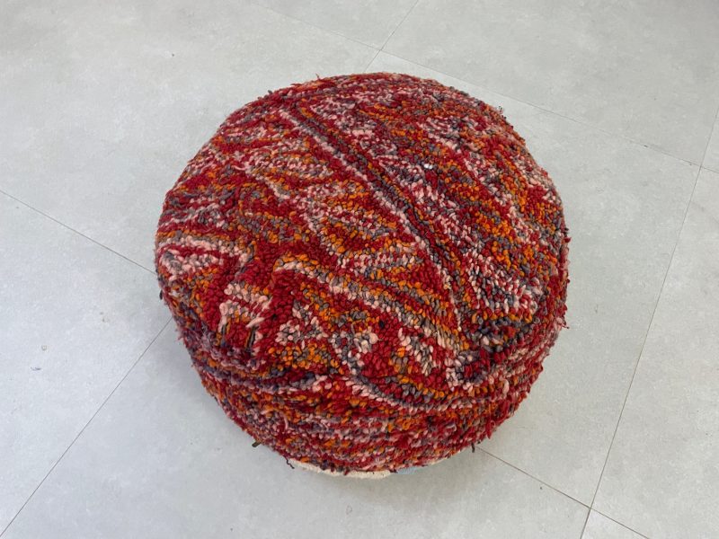 moroccan poufs 6 b8f32e32 4046 4ef9 aa2e 3e63ab0be76b