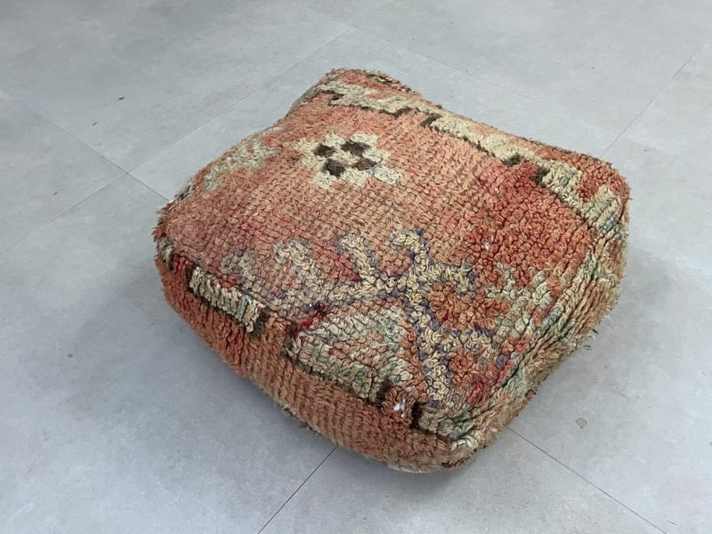 moroccan poufs 6 d6085a9c 48d0 4ca9 ae78 120babe9fa46