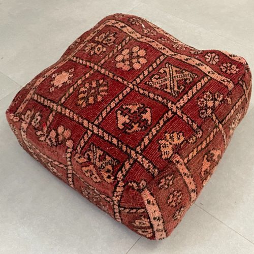 moroccan poufs 7 018021d9 9f67 4156 8f7d 7572101dd323