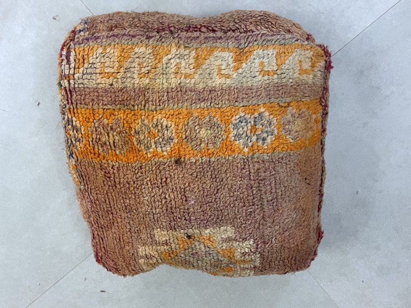 moroccan poufs 8 d5eed672 1574 4b4b bab3 d28757276fcd