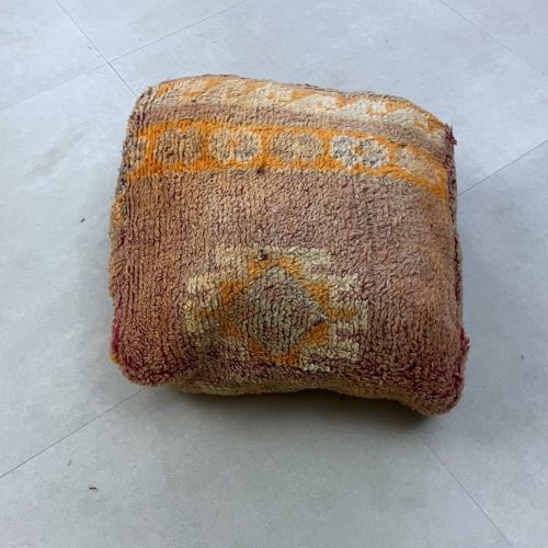 moroccan poufs 9 a9a19cd3 13ee 4307 9be8 e4158c82c036