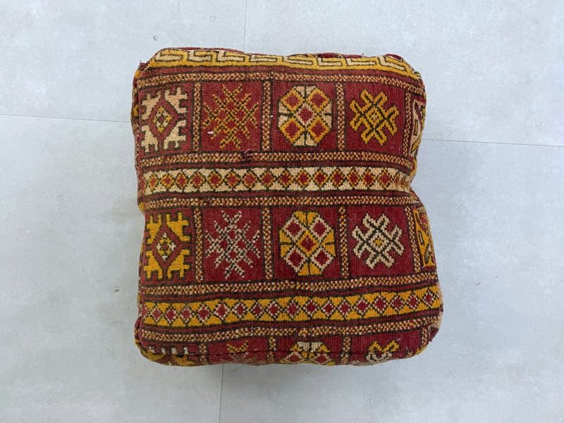 moroccan poufs 9 ac72a340 ce4b 4fb2 a930 ec3e9d6ea575