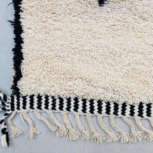 moroccan rug 5 d9f1525c de4f 4c0f b504 7e15e73102f8