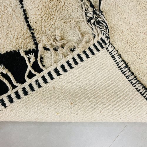 moroccan wool rug 5 cbe4e4bb bac2 43e8 be5e 25adaefa4d9e