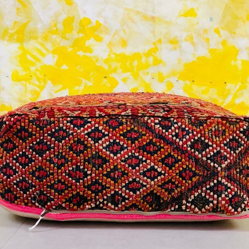 moroccan woolen pouf 2 0cfd153d 2e44 4e96 8689 62251bdad299