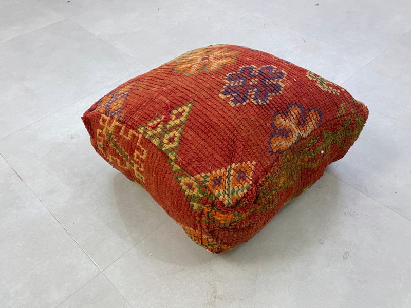 moroccanPouf 10 bc07b1ca f283 49d1 96f8 955e2dd1270c