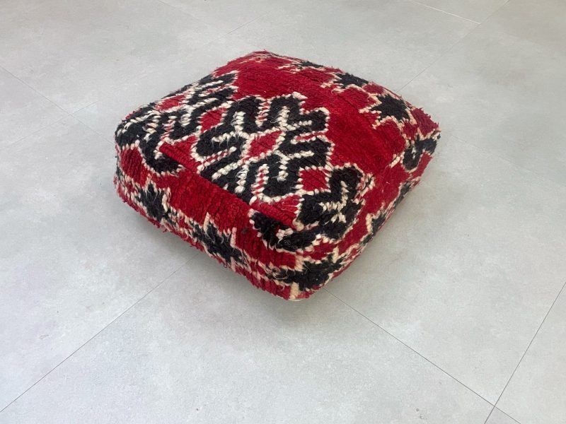 moroccanPouf 10 f8ee3e09 280a 4d79 a11a 46e4e1a79987