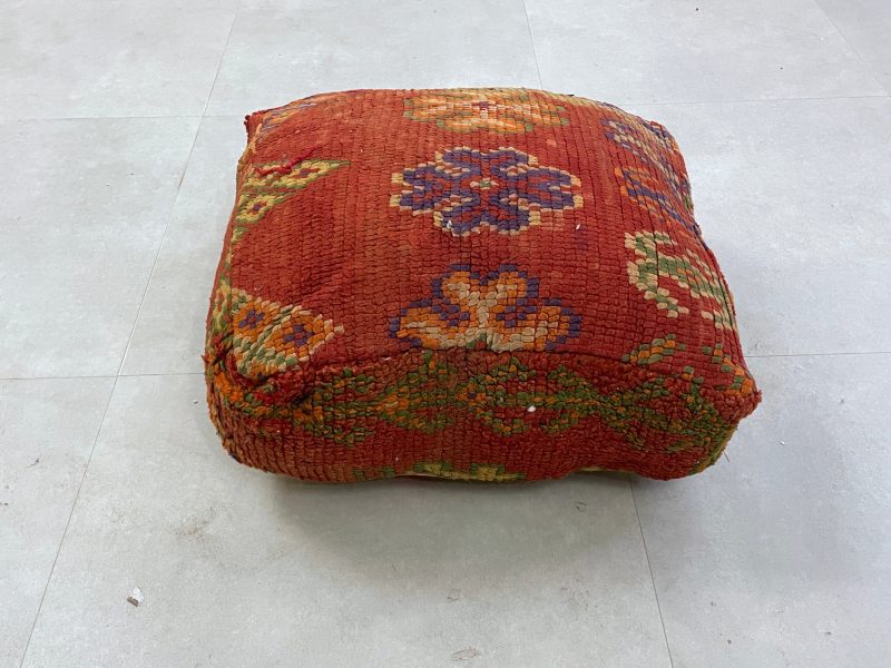 moroccanPouf 2 3552deac a7e4 452c b350 d1781136c14f