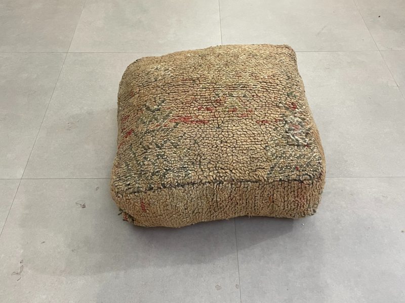 moroccanPouf 2 55b3614b 4fc2 4838 b056 d051a1a66a6a