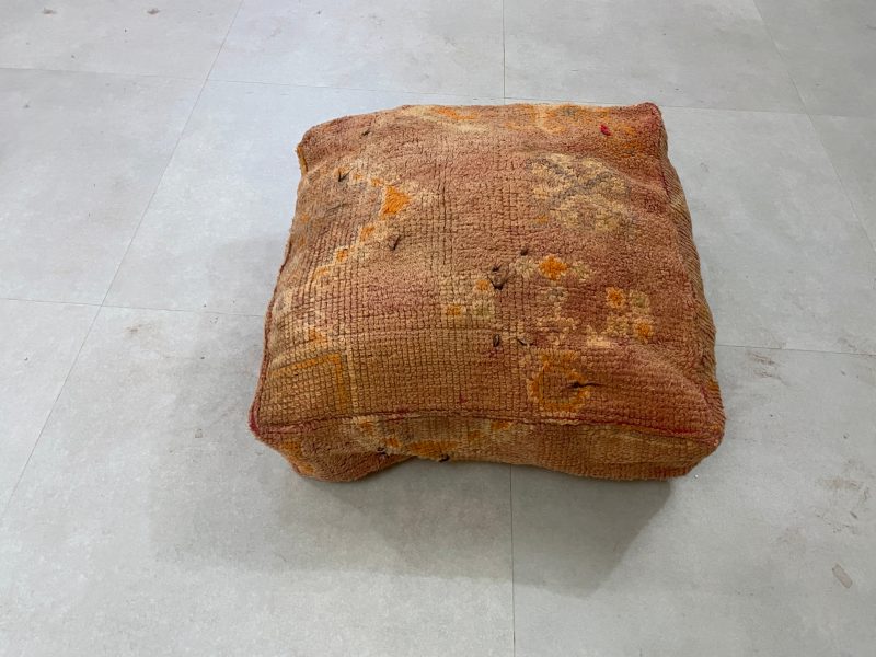 moroccanPouf 2 d2938ddb 7a05 4fb3 a145 90b81b9c1898