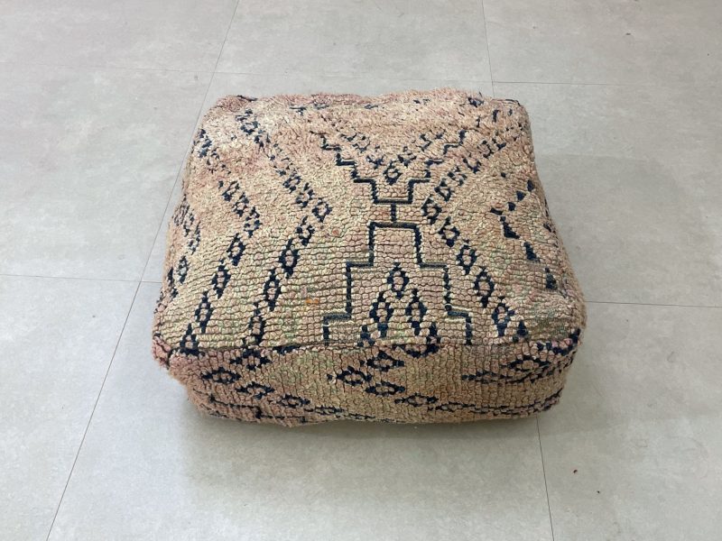 moroccanPouf 6 3303551c d063 410a 91e4 4776a40de1d6