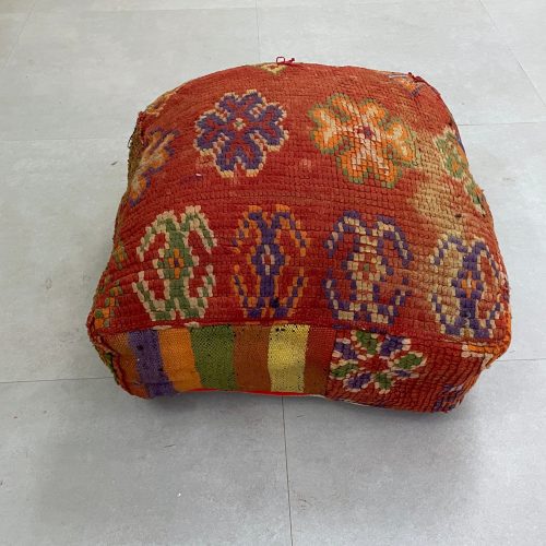 moroccanPouf 7 ab8dd4f7 844f 4fec 8e5c 7d24fa823b20