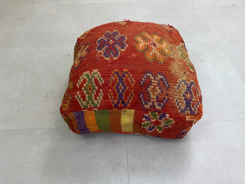 moroccanPouf 7 ab8dd4f7 844f 4fec 8e5c 7d24fa823b20