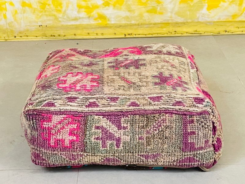 pink pouf 3 6984771e aee1 4188 9812 ccea038d0e30