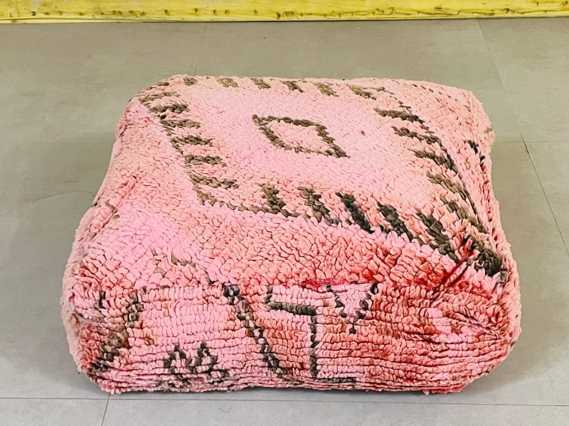 pouf rug 2 265af7d7 a4cd 4764 9cce 3a93f734f4ea