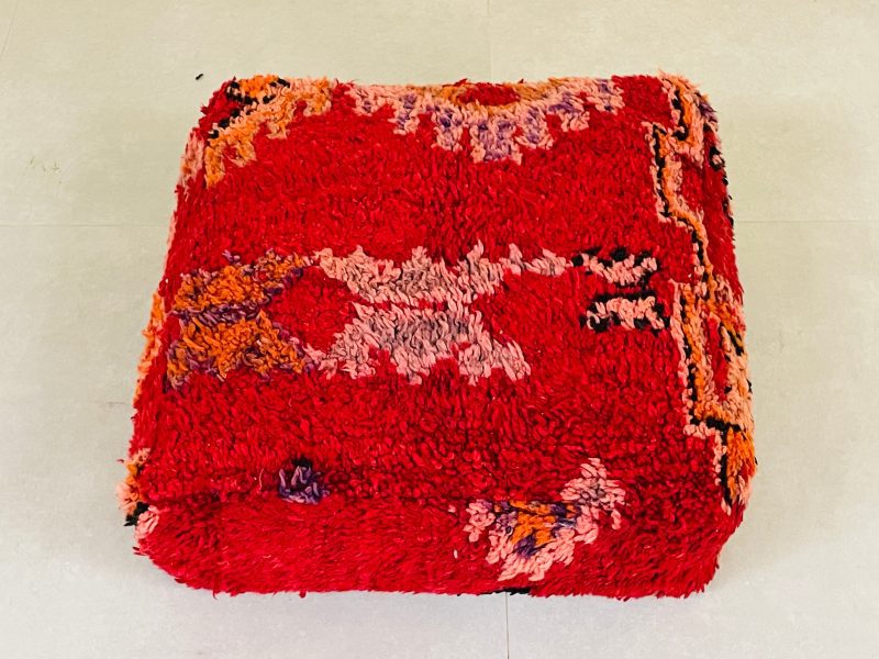 red pouf 1 9e541dfd 9703 4749 a03b b42980a3163f