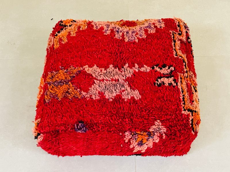 red pouf 2 149441f7 a161 44ef 9c26 952dee9cc49a