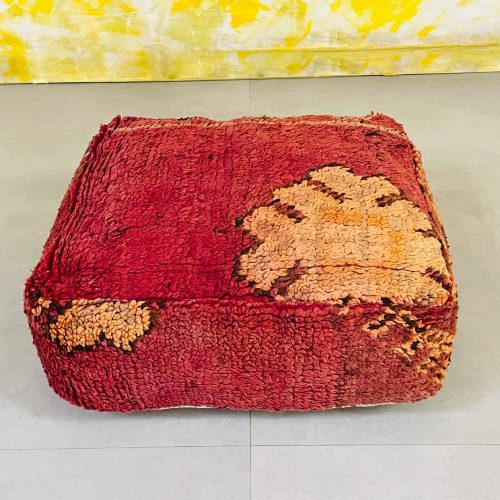 red pouf 4