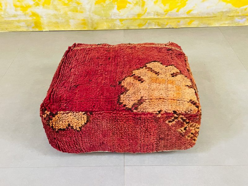 red pouf 4