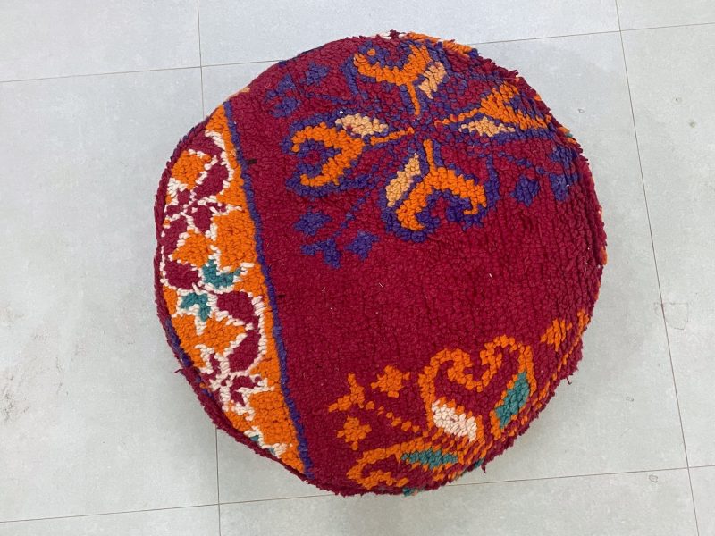 round pouf 3