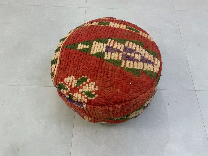 round pouf 4 e76a87a2 4411 4a02 a9b9 b23b08d446f6