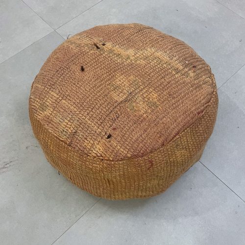 round pouf 5 e64c123a 4a12 4fc2 8816 0d65618d5513