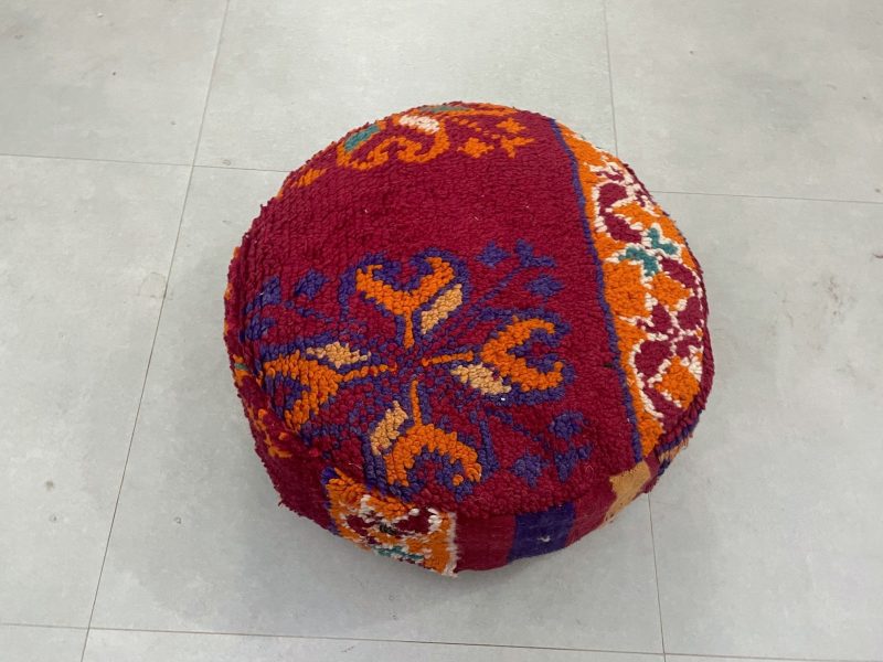 round pouf 8