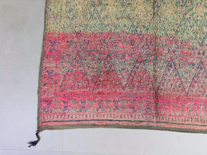 vintage rug 2 a6d565bf ae6c 4ed1 af6c ccd0c3fe1ff0