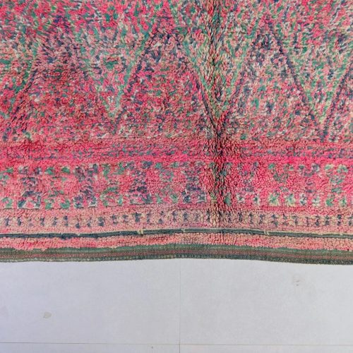 vintage rug 4 b189bb56 400b 48fb 9f41 85a2ce8ba927