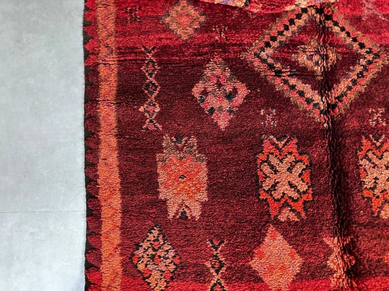 vintage rug 5 df34d3fd 360f 4b1c 9a05 2eed5efbd491