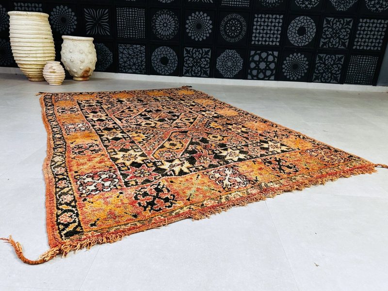 vintage rug 6 a065918f cee7 4421 a711 db86638b4b17