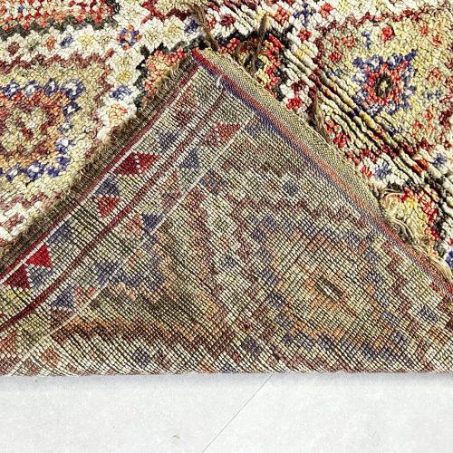 vintage rug 7 148b1f13 e3a4 4c66 95e8 53afa206c71b