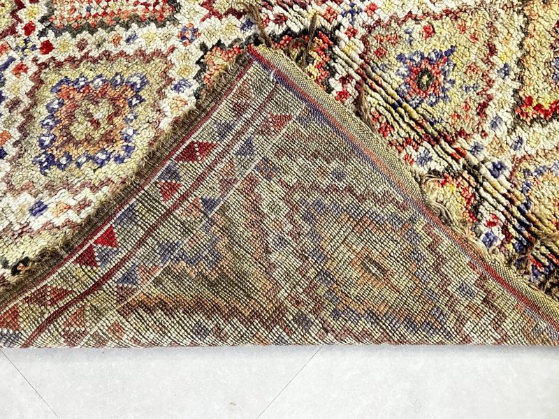 vintage rug 7 148b1f13 e3a4 4c66 95e8 53afa206c71b