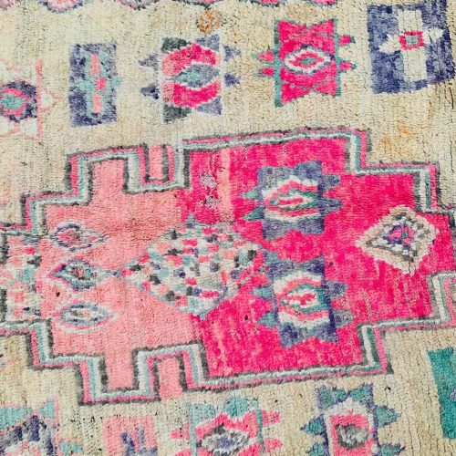 vintage rug 7 4c844899 b5f3 4b0a bdd8 e4526c3befc4