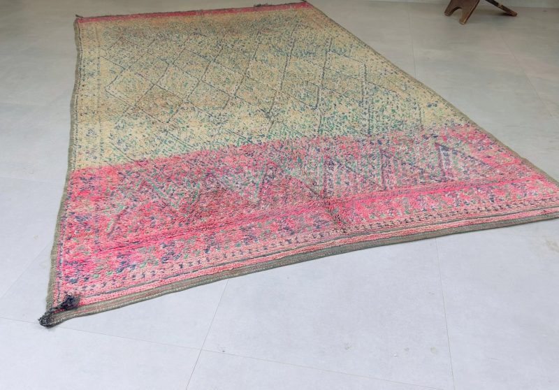 vintage rug 9 9e1666c4 50d6 45c3 97ae 60f9f0ea6abc